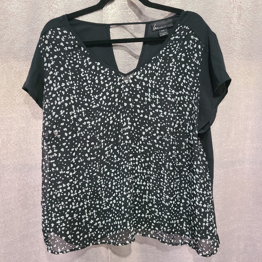 Lane Bryant Womens 18/20 Black White Pebble Print Cut Out Back Chiffon Blouse